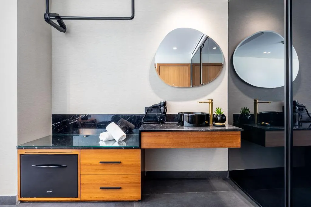 JUNIOR SUITE WITH VIEWS Room, Amazon Hotel, Athens
