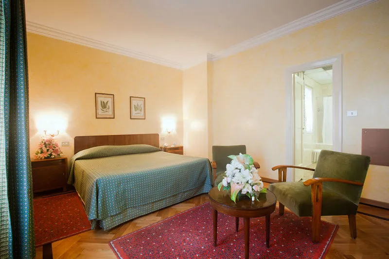 Double or Twin STANDARD Room, Bettoja Hotel Atlantico, Rome