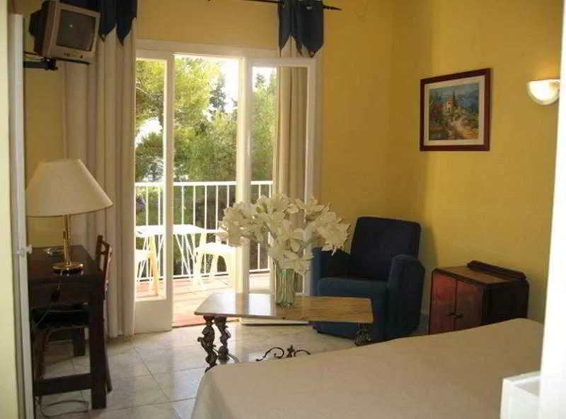 Room, Los Globos, Costa Brava