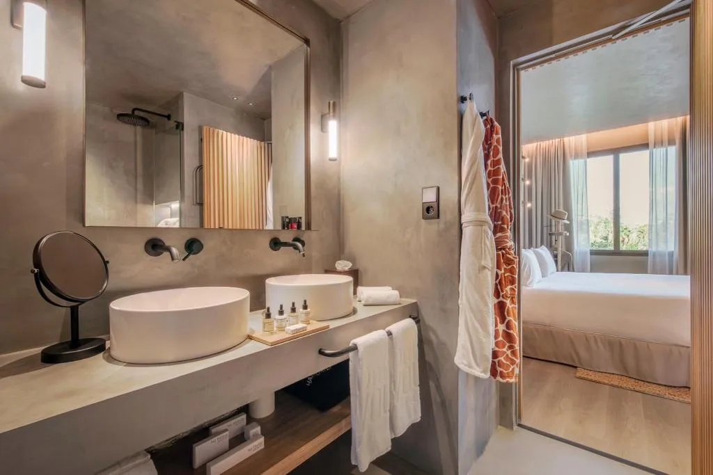 JUNIOR SUITE KING SIZE BED Room, Only YOU Hotel Málaga, Costa Del Sol