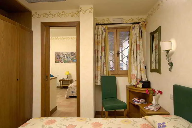 Room, Hotel Santa Maria, Rome