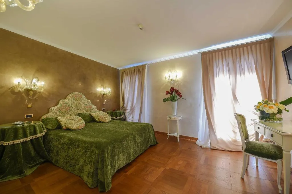 TRIPLE ECONOMY Room, Hotel San Zaccaria, Venice
