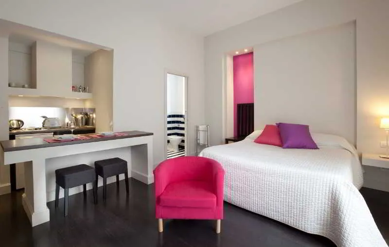 Room, Sorrento Apartments, Naples