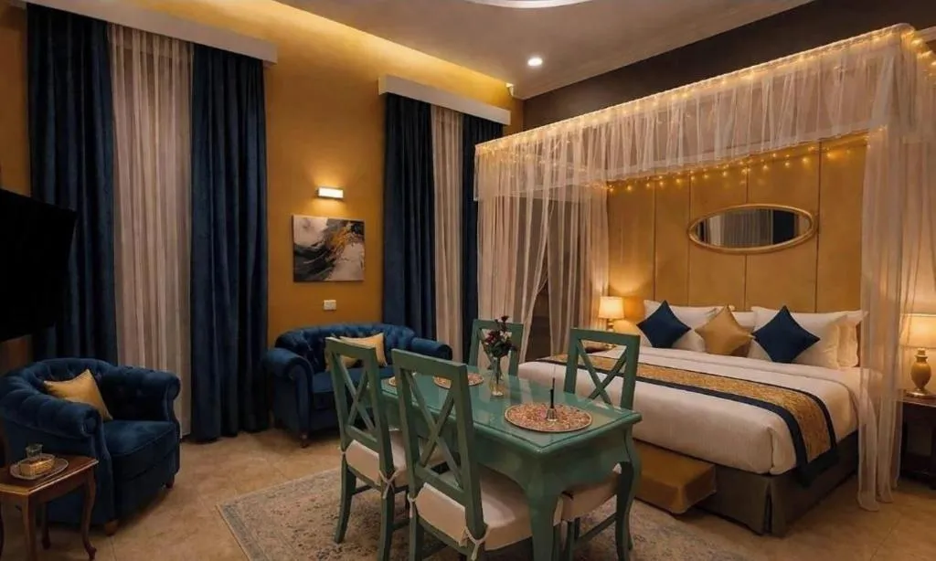 Room, Ga Plus, Cairo