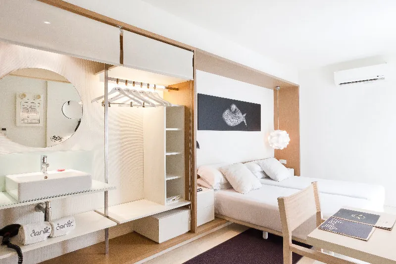 DOUBLE STANDARD Room, Denit Barcelona, Barcelona