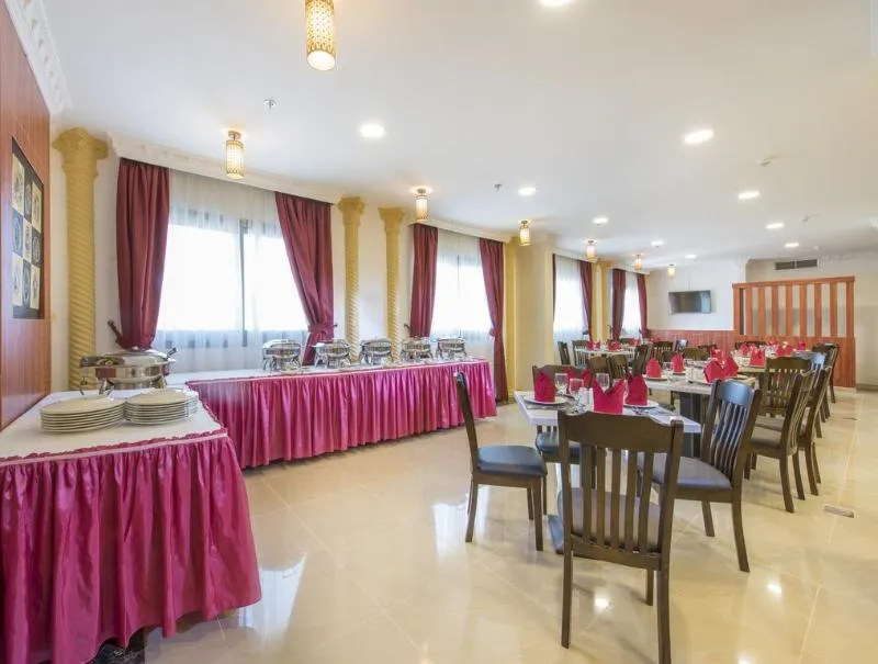 Restaurant, Royal Tulip Hotel ex Al Farej, Dubai