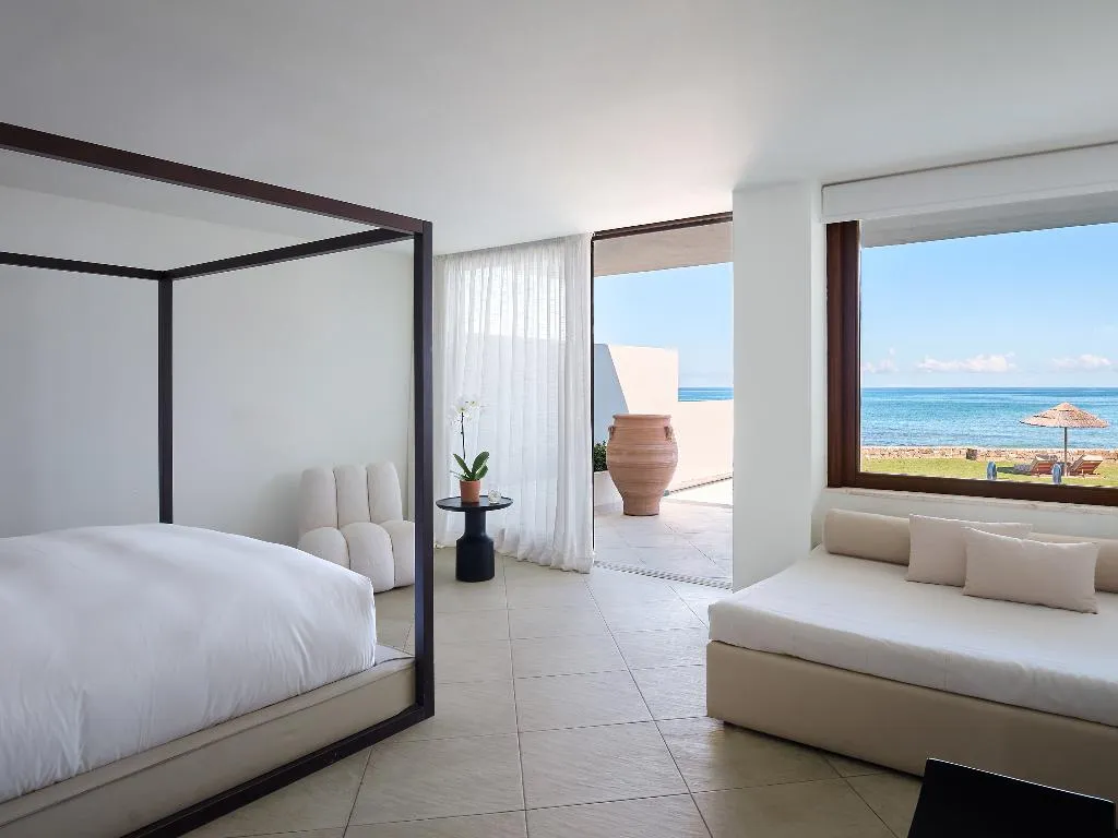 JUNIOR SUITE DELUXE WITH PRIVATE POOL Room, Amirandes, A Resort to Live, Crete