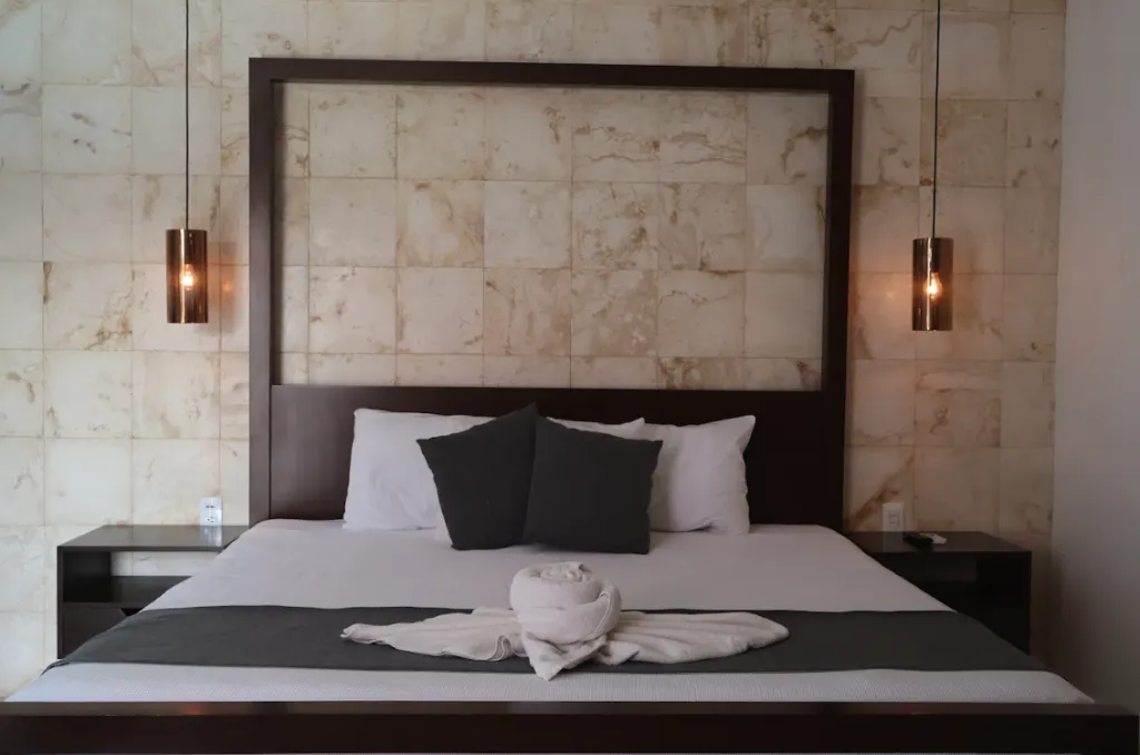 JUNIOR SUITE DELUXE ONE BED Room, La Aurora Hotel Colonial, Cancun Area