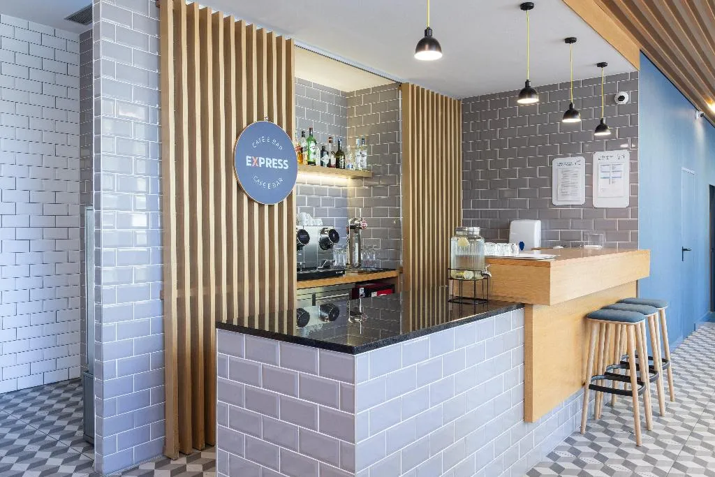 Bar, Holiday Inn Express Porto Exponor, Porto