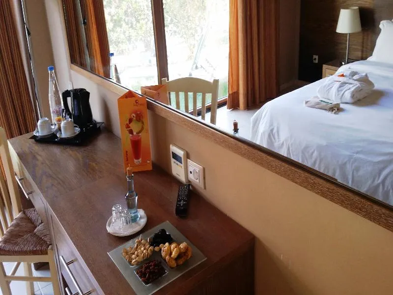 BUNGALOW CAPACITY 4 Room, Valley Village, Crete