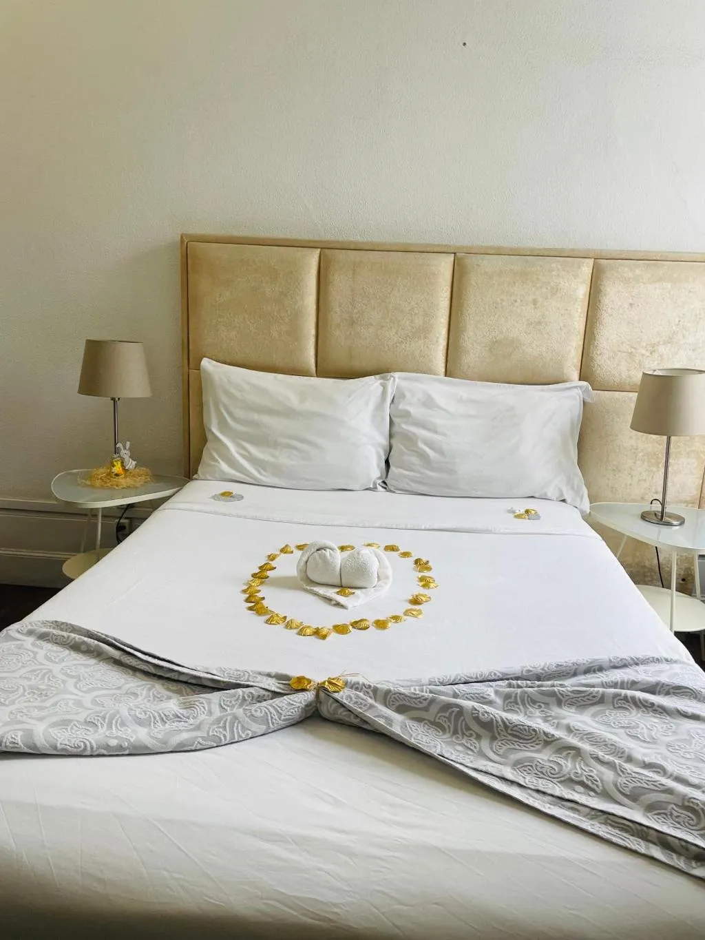 DOUBLE SUPERIOR WITH BALCONY Room, WW Hostel & Suites, Porto