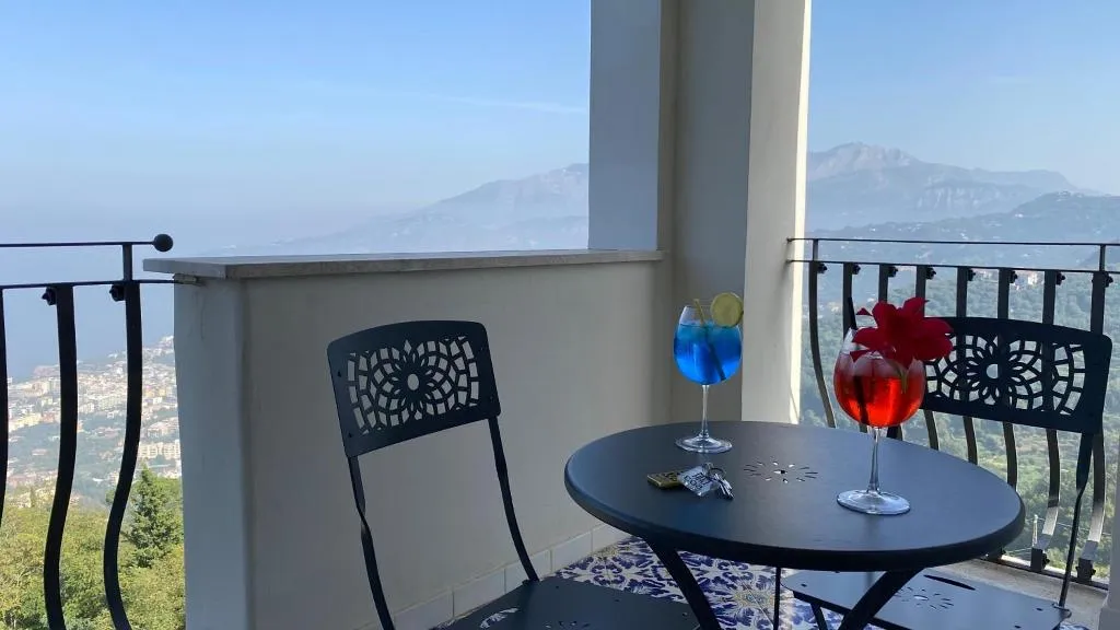 General view, Grand Hotel Hermitage, Naples