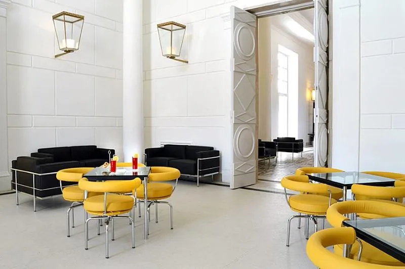 Bar, Palazzo Esedra, Naples
