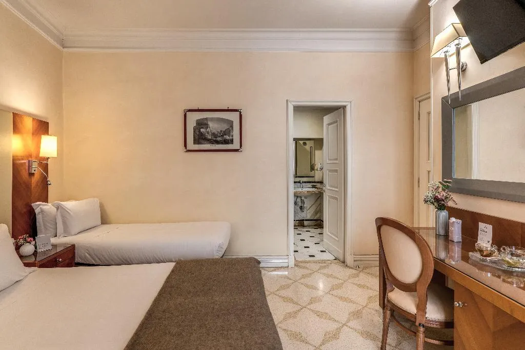 TRIPLE ANNEX Room, Sonya, Rome