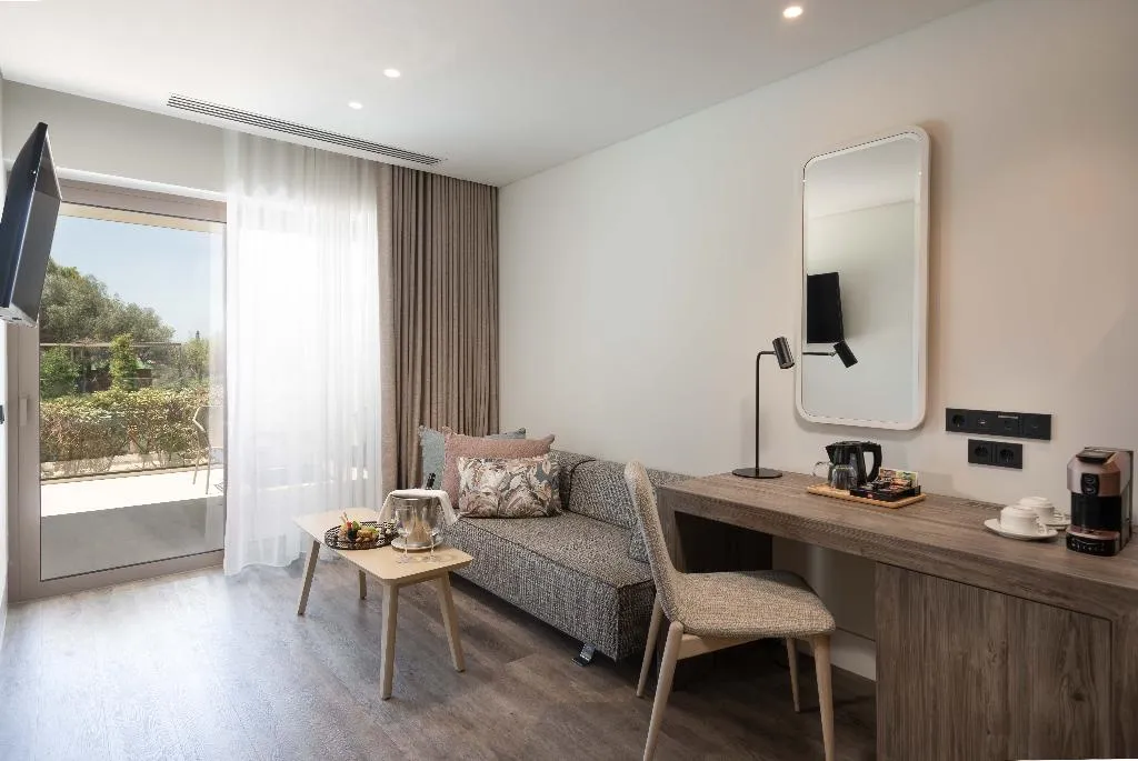 DOUBLE SINGLE USE DELUXE SUPERIOR Room, Vincci EverEden, Athens