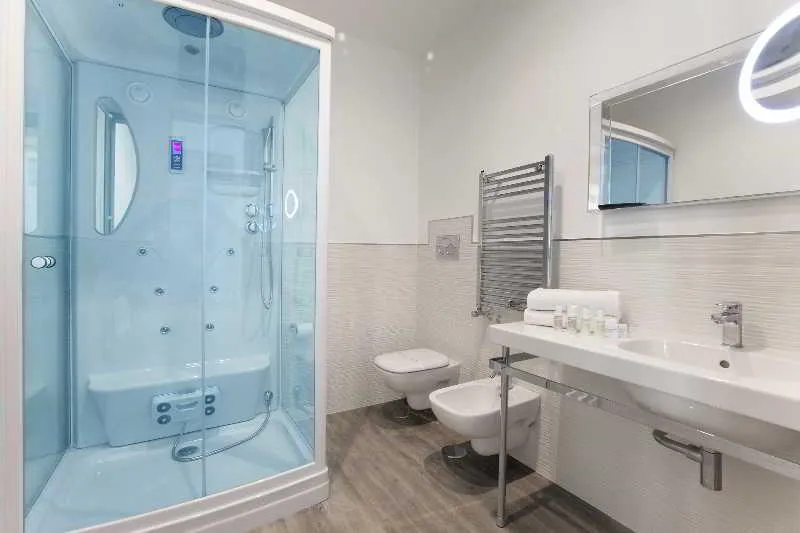 Double or Twin DELUXE Room, Vhome, Naples