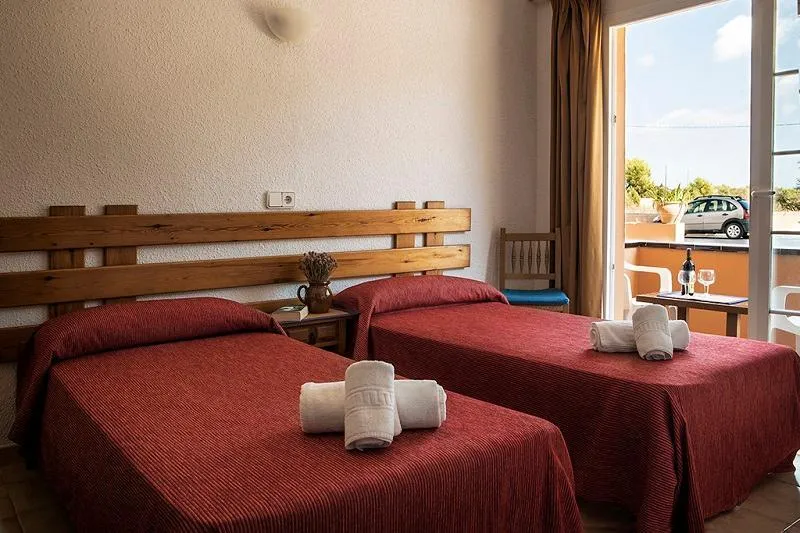 Room, Hostal Es Pi, Ibiza