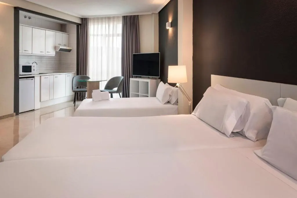 TRIPLE STANDARD Room, Sercotel Togumar, Madrid