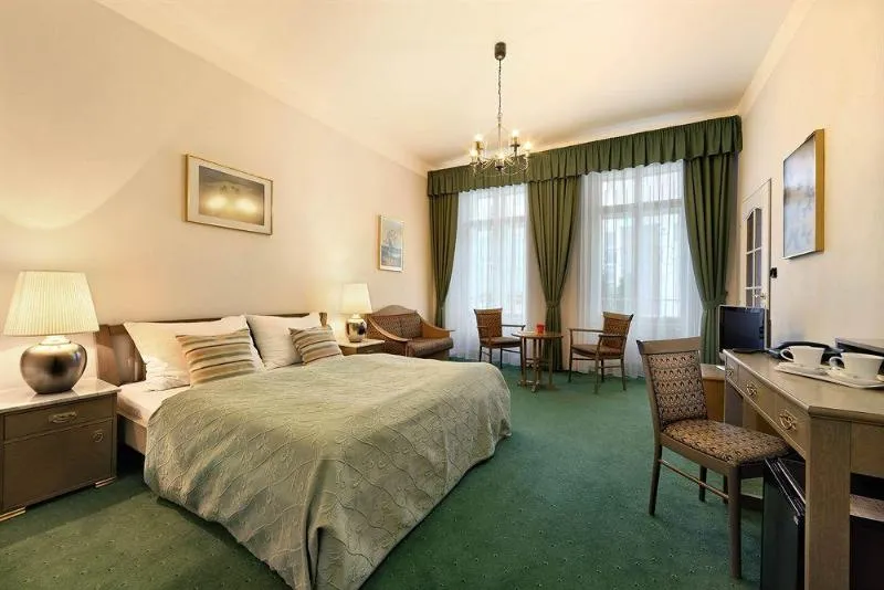 DOUBLE STANDARD Room, Salvator, Prague