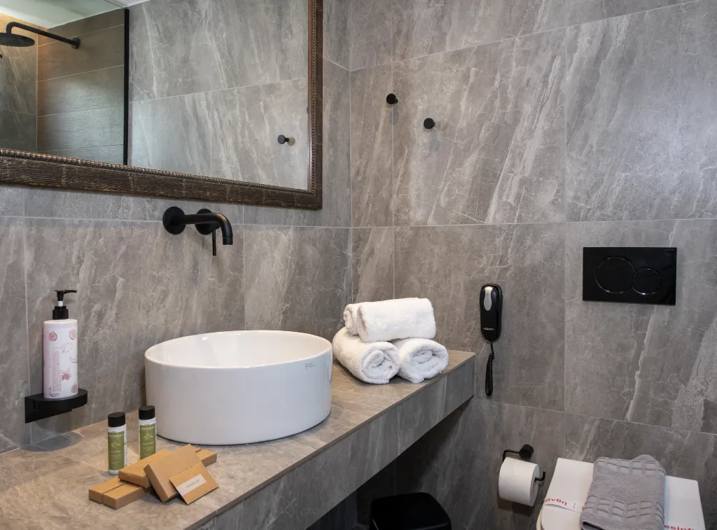 SUITE DELUXE WITH JACUZZI Room, Delfina Tropic Beach, Crete