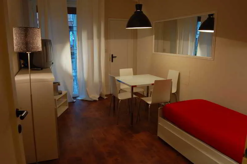 Room, Residence Pian della Nave, Milan