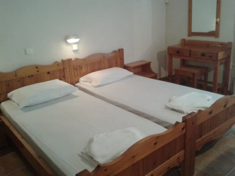 Room, Jason, Corfu