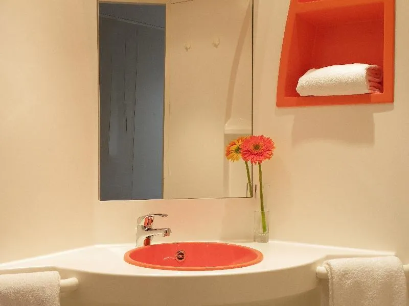 DOUBLE STANDARD Room, Herculano Porto Stays, Porto