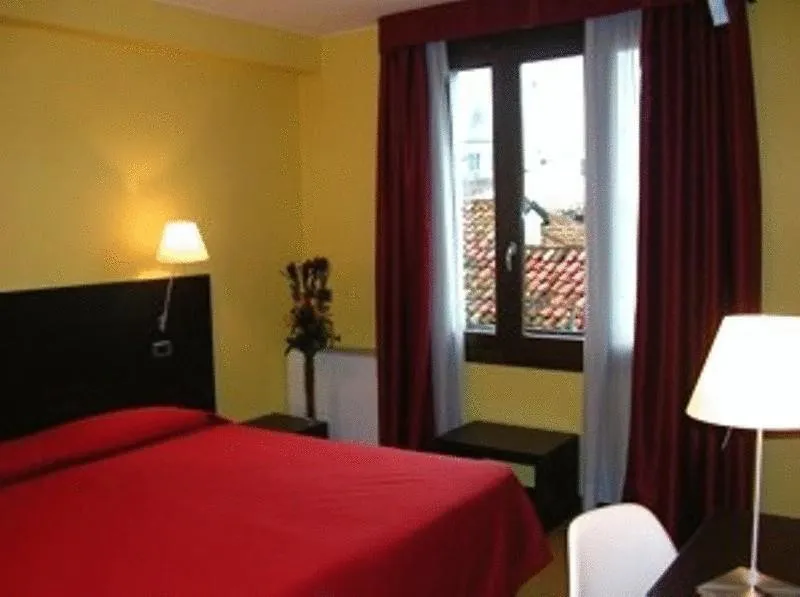 General view, Verdi, Venice