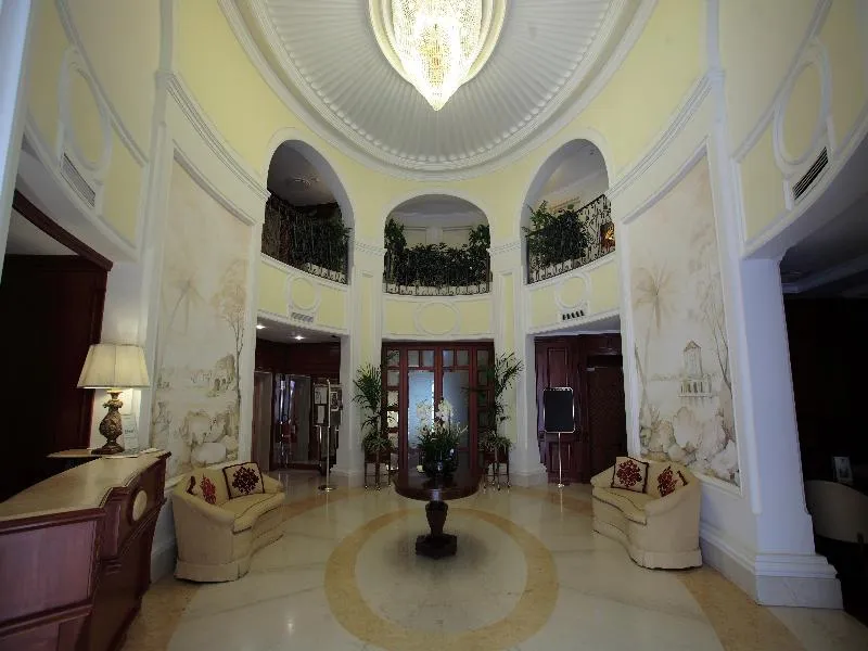 Lobby, Palazzo Alabardieri, Naples