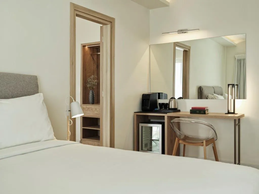 SUITE DELUXE SEA FRONT Room, NLH Mati Seafront - Neighborhood Lifestyle Hotels, Athens