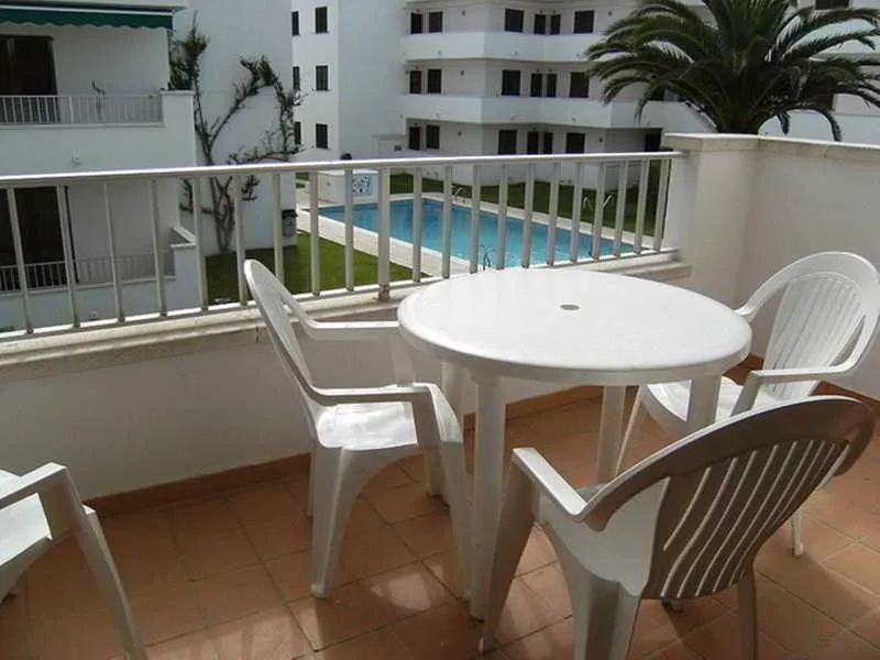 APARTMENT CAPACITY 6 THREE BEDROOM Room, Cala Montgo 2D, Costa Brava