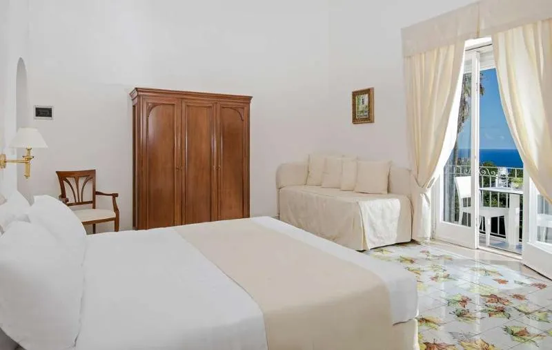 Room, Hotel Syrene Capri, Naples