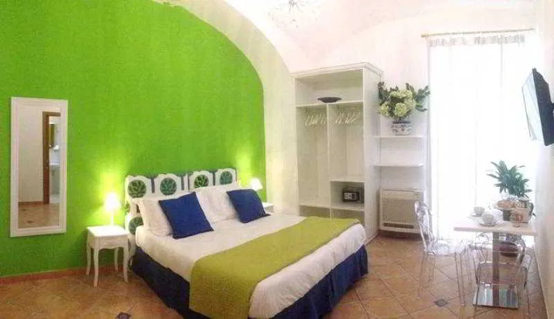 Room, Casa Sorrentina, Naples