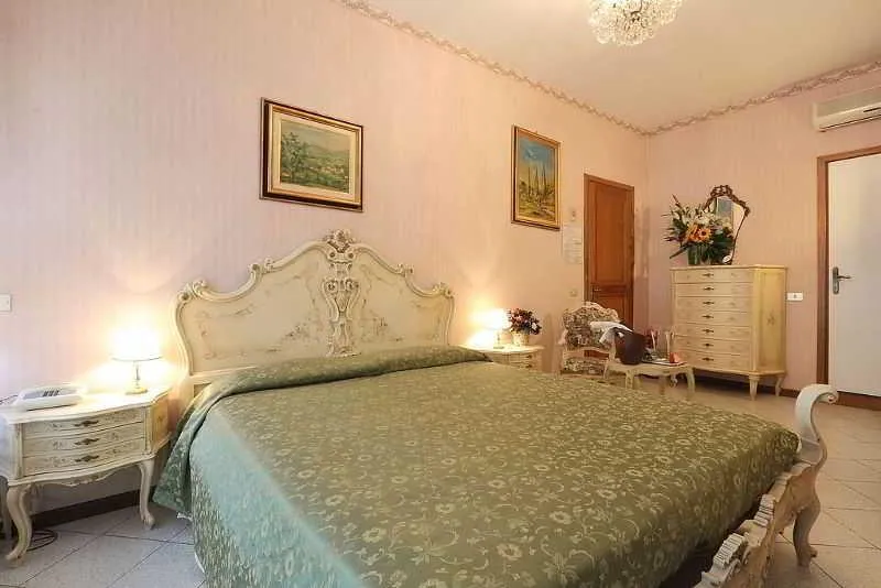 TRIPLE SUPERIOR Room, Hotel Il Granduca, Florence