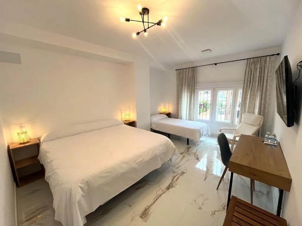 TRIPLE STANDARD Room, Hostal Sorbas, Andalucia