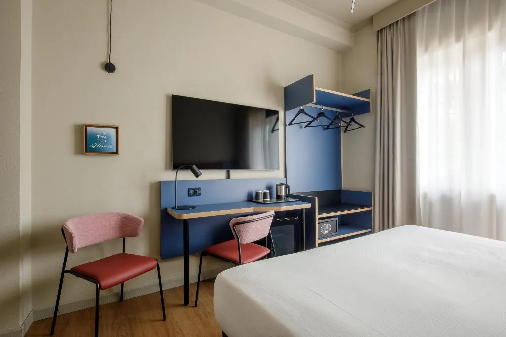 DOUBLE KING SIZE BED Room, Best Western Plus Globus Hotel, Rome