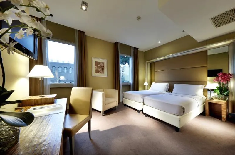 Room, Mercure Roma Centro St. John, Naples