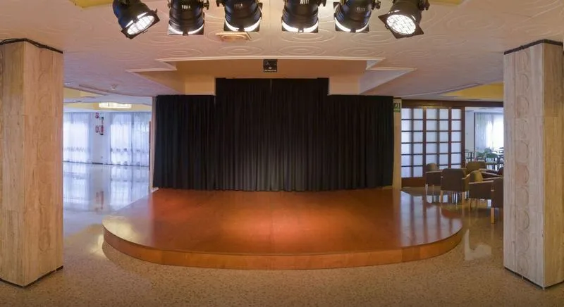 Sports and Entertainment, GHT Oasis Park & Spa, Costa Brava