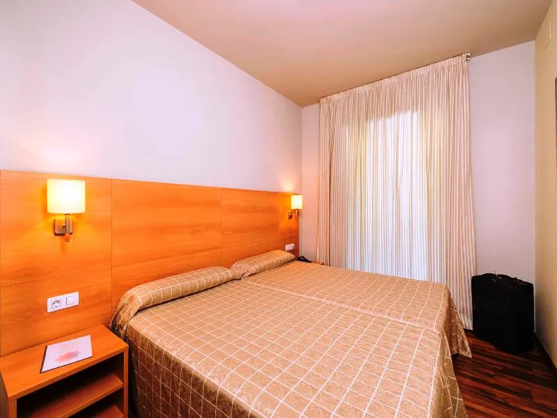 APARTMENT CAPACITY 2 Room, Guitart La Molina Aparthotel & Spa, Costa Brava