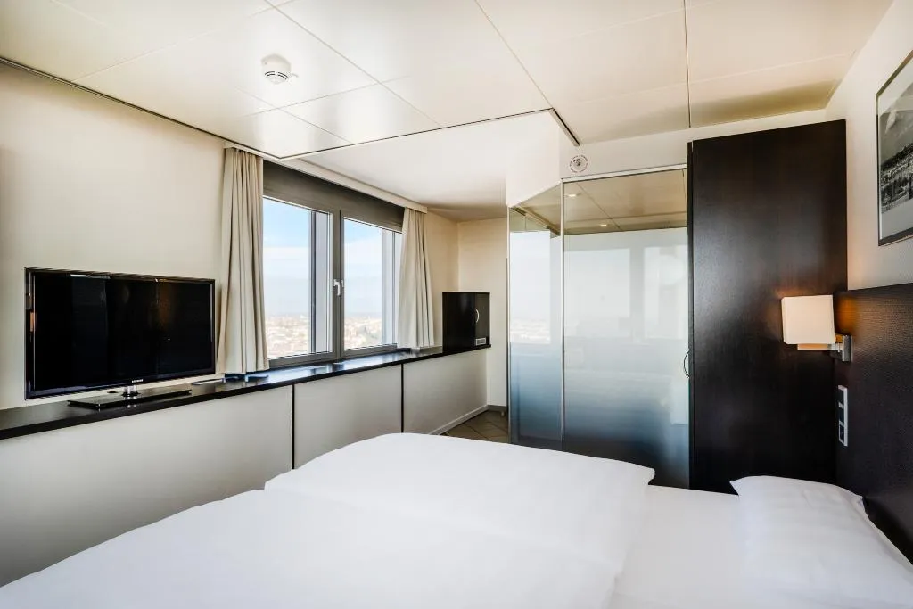 Room, Park Inn by Radisson Berlin Alexanderplatz, Berlin