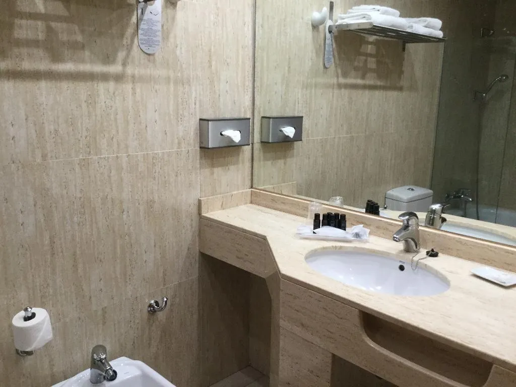 DOUBLE SINGLE USE SEA VIEW Room, Hotel Sunway Playa Golf & Spa, Sitges, Costa Brava