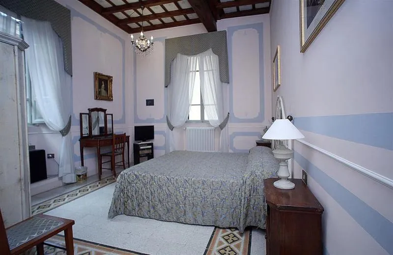General view, La Maison dell'Orologio, Rome