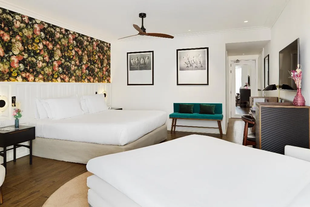 DOUBLE SINGLE USE DELUXE SUPERIOR Room, H10 Casanova, Barcelona