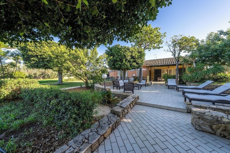 B&B Villa Carlotta Resort, Catania
