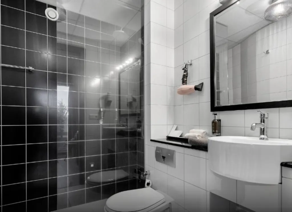 Room, City Center Hotel, Reykjavik