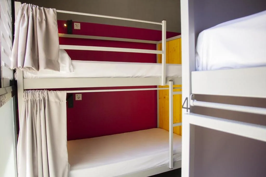 Bed in dormitory WITH SHARED BATHROOM Room, room00 Valencia Hostel, Valencia