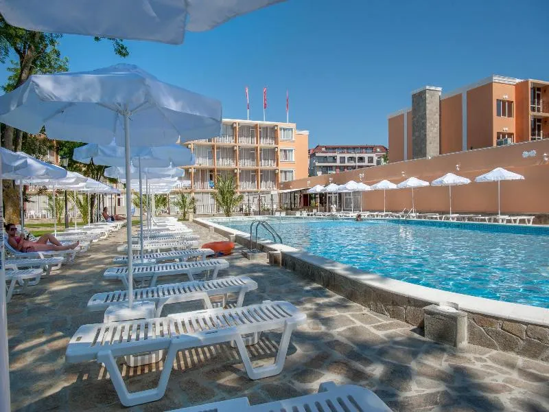 Pool, Riva, Bourgas
