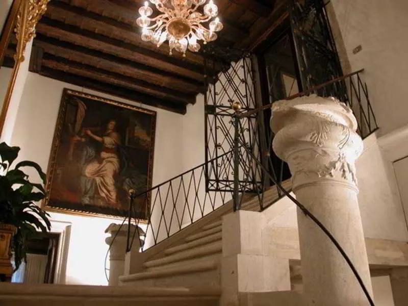 Lobby, Palazzo Abadessa, Venice