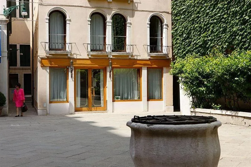 General view, Anastasia, Venice