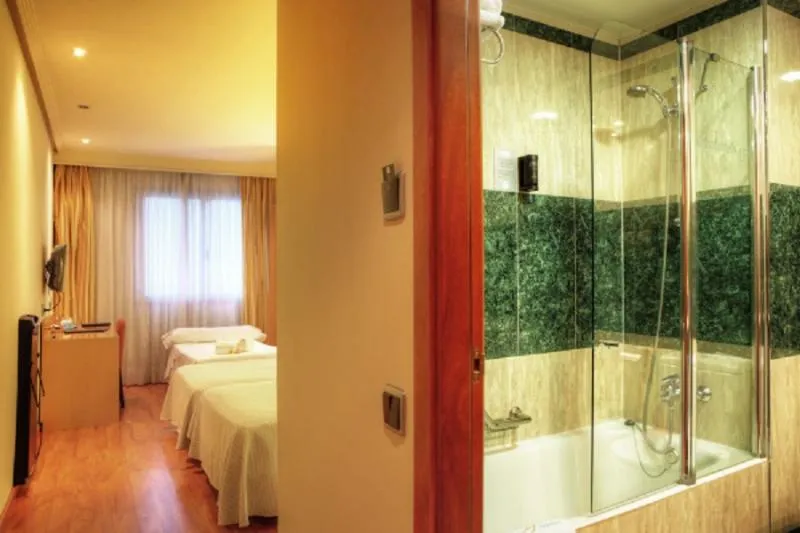 FAMILY ROOM STANDARD Room, Abba Rambla, Barcelona
